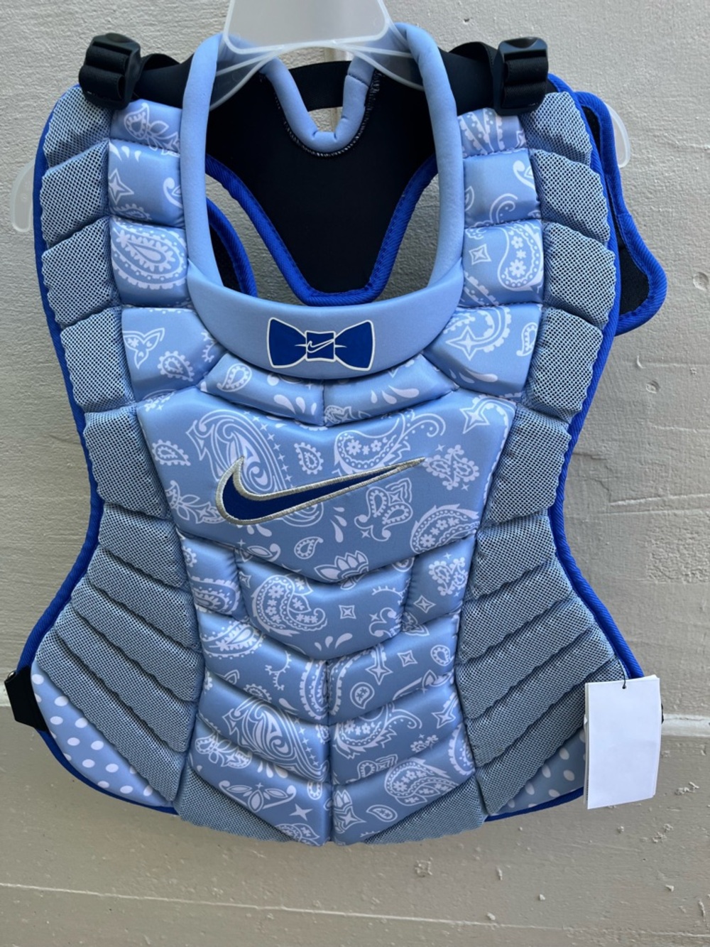 Nike Diamond Elite Baseball Catcher’s Chest Protector 16" Blue Paisley RARE NWT!